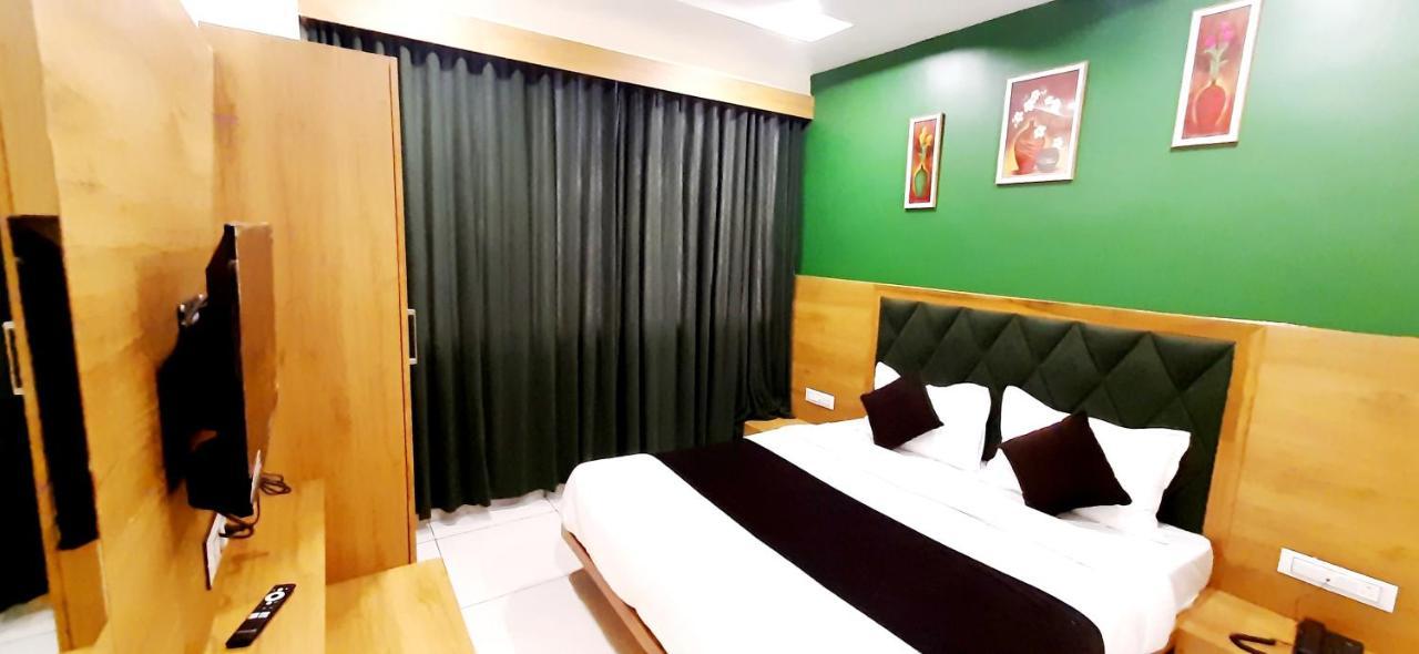 Hotel Suncity Ahmedabad Eksteriør billede