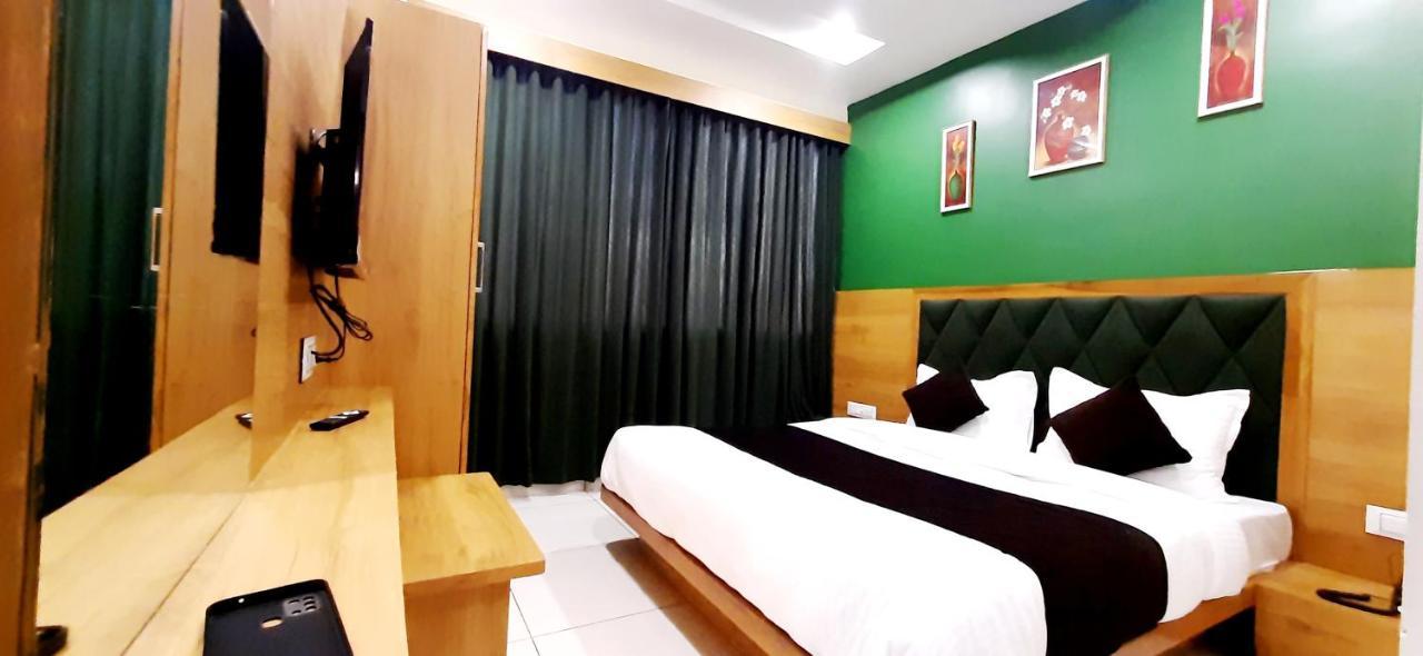 Hotel Suncity Ahmedabad Eksteriør billede