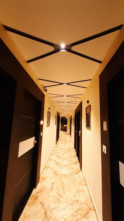 Hotel Suncity Ahmedabad Eksteriør billede