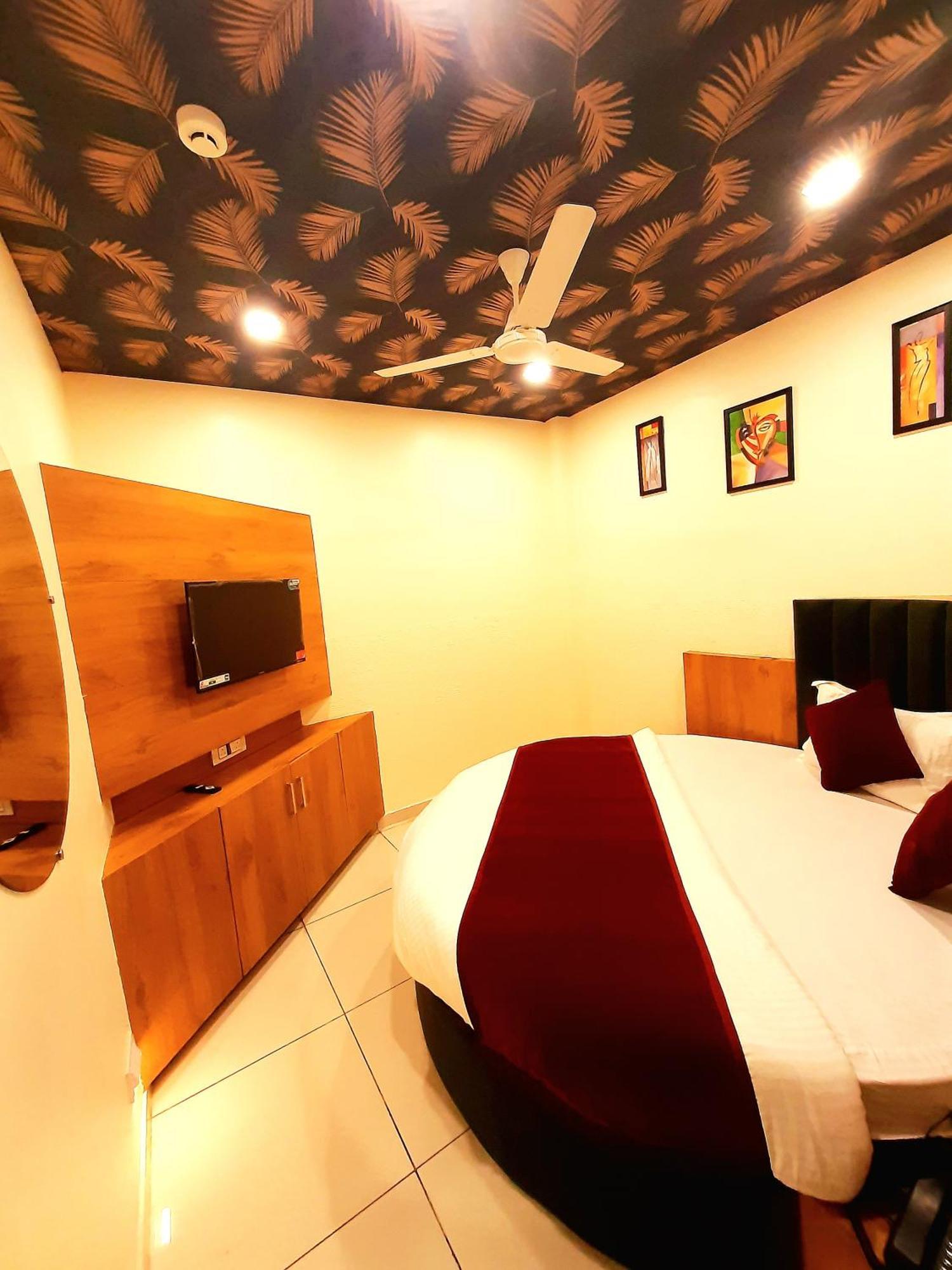 Hotel Suncity Ahmedabad Eksteriør billede
