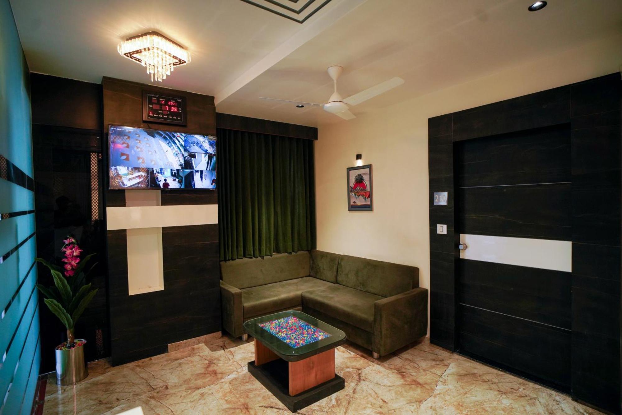 Hotel Suncity Ahmedabad Eksteriør billede