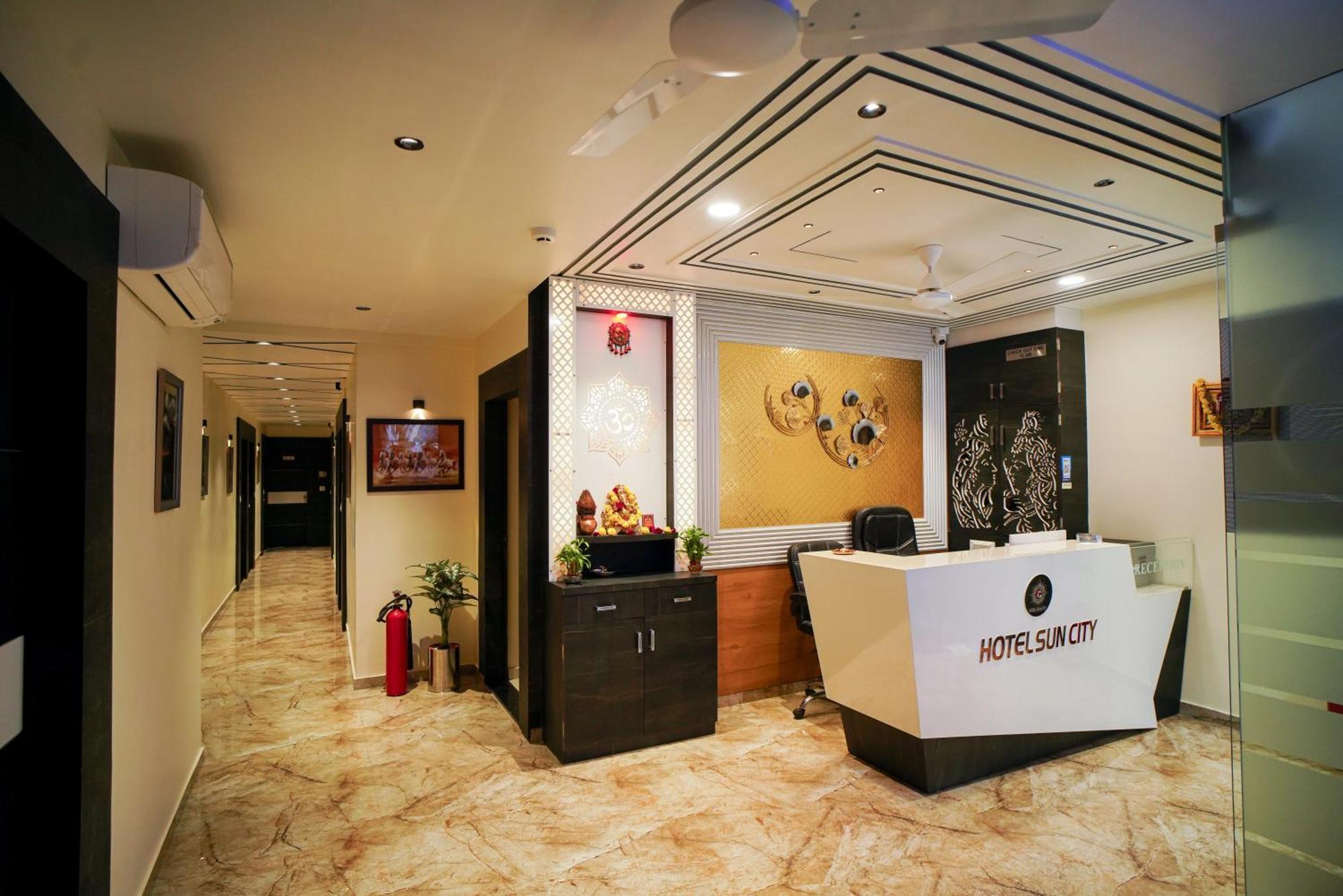 Hotel Suncity Ahmedabad Eksteriør billede