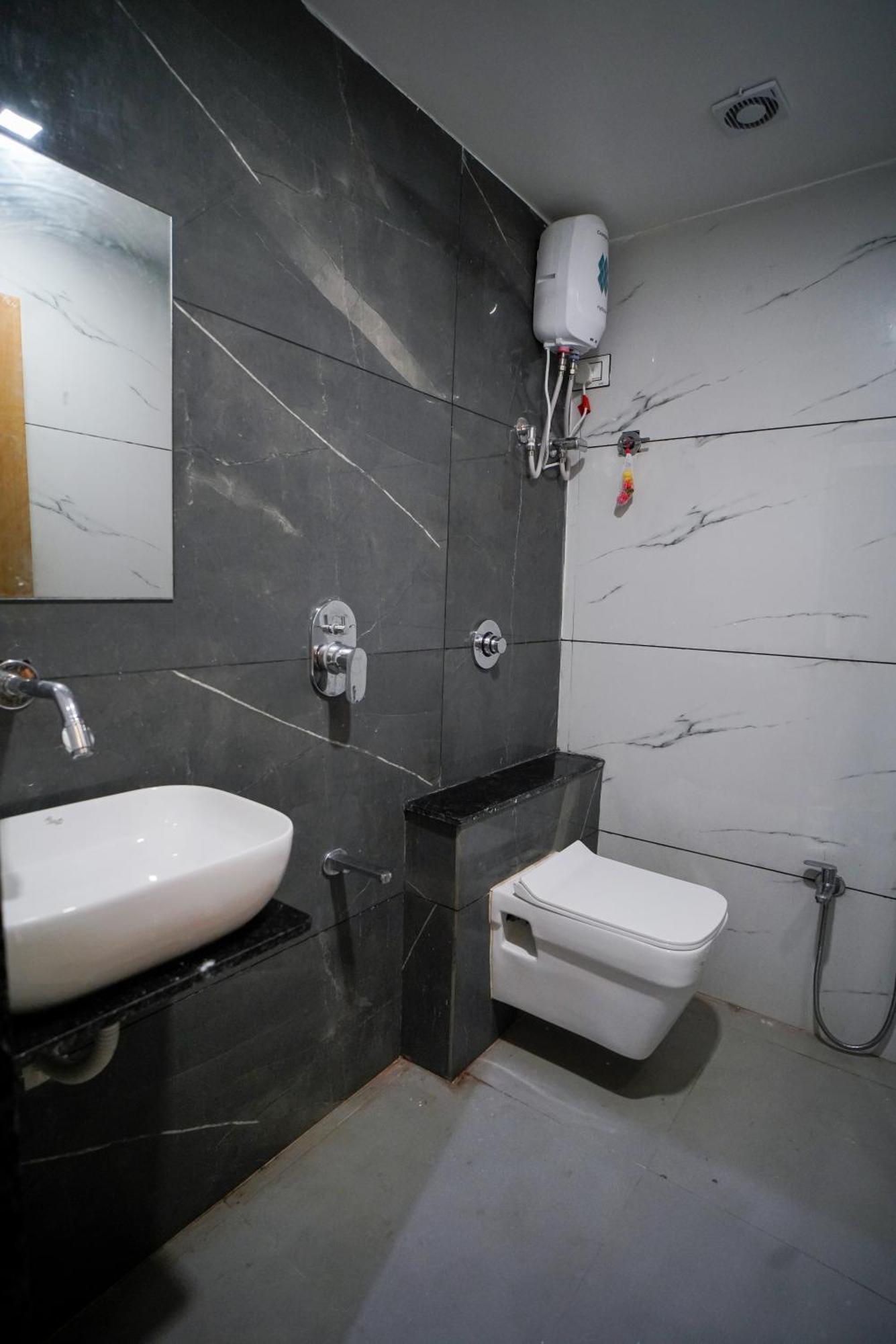 Hotel Suncity Ahmedabad Eksteriør billede