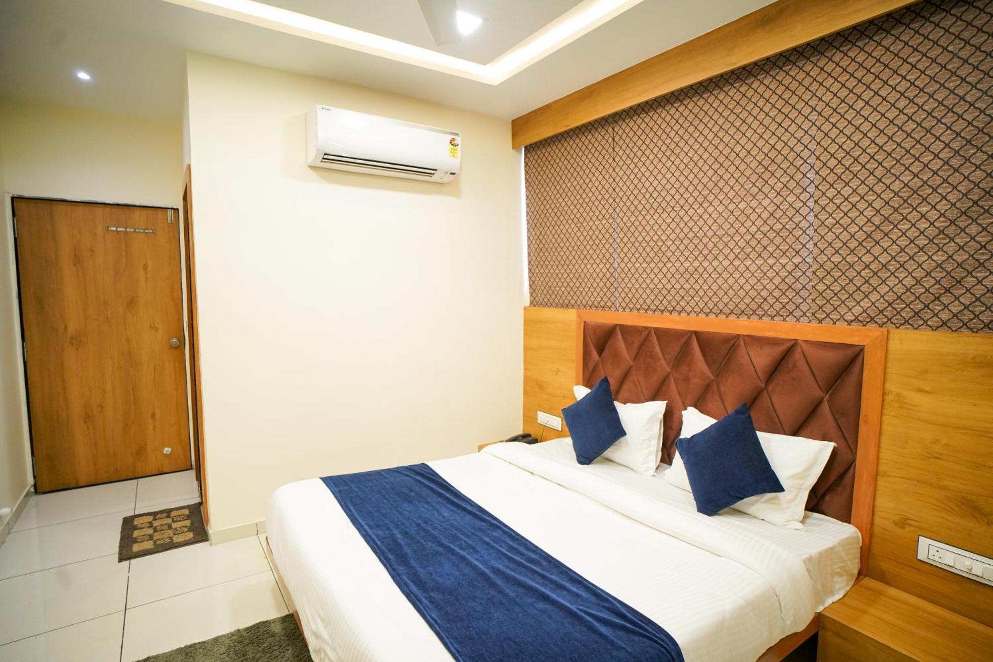 Hotel Suncity Ahmedabad Eksteriør billede