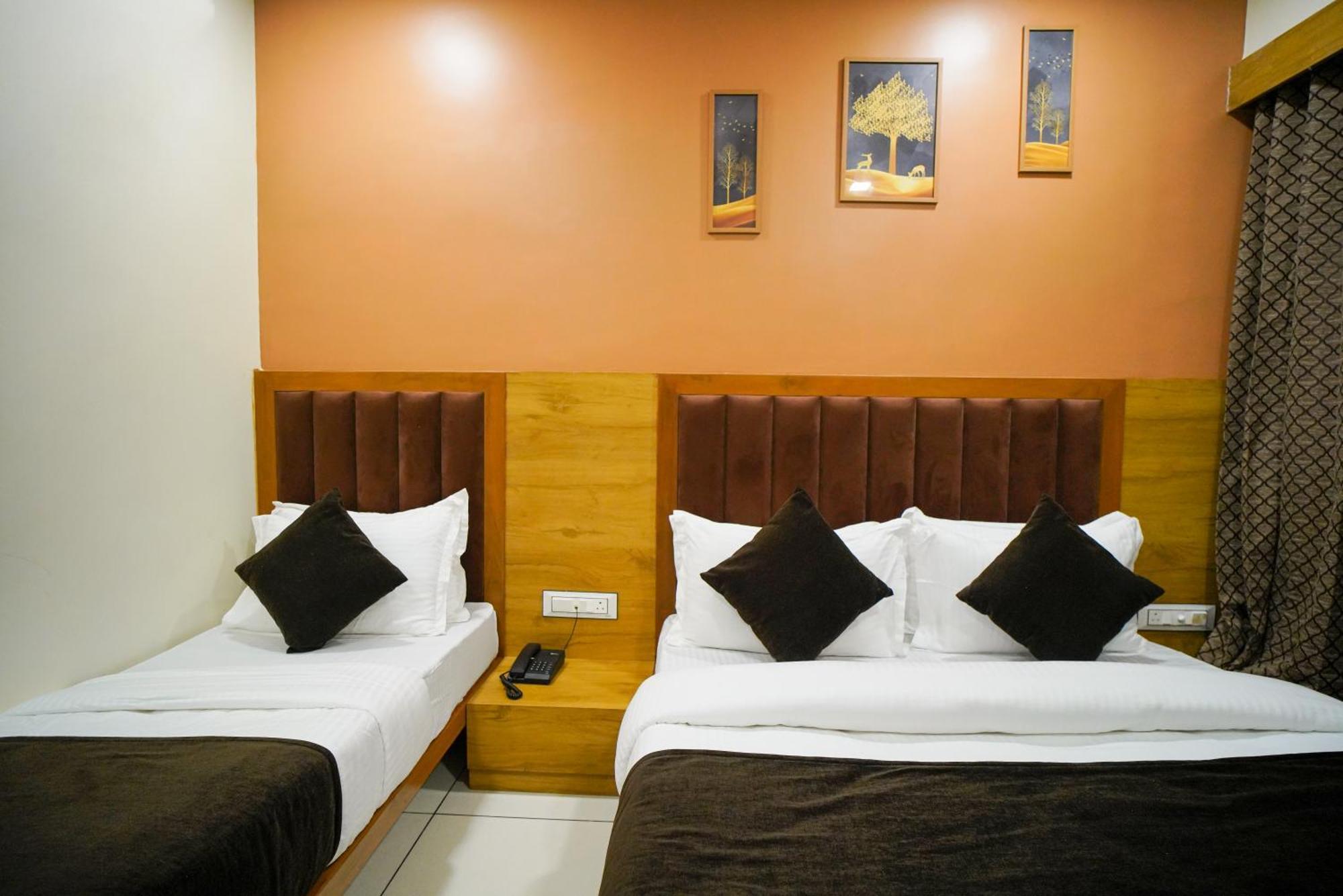 Hotel Suncity Ahmedabad Eksteriør billede