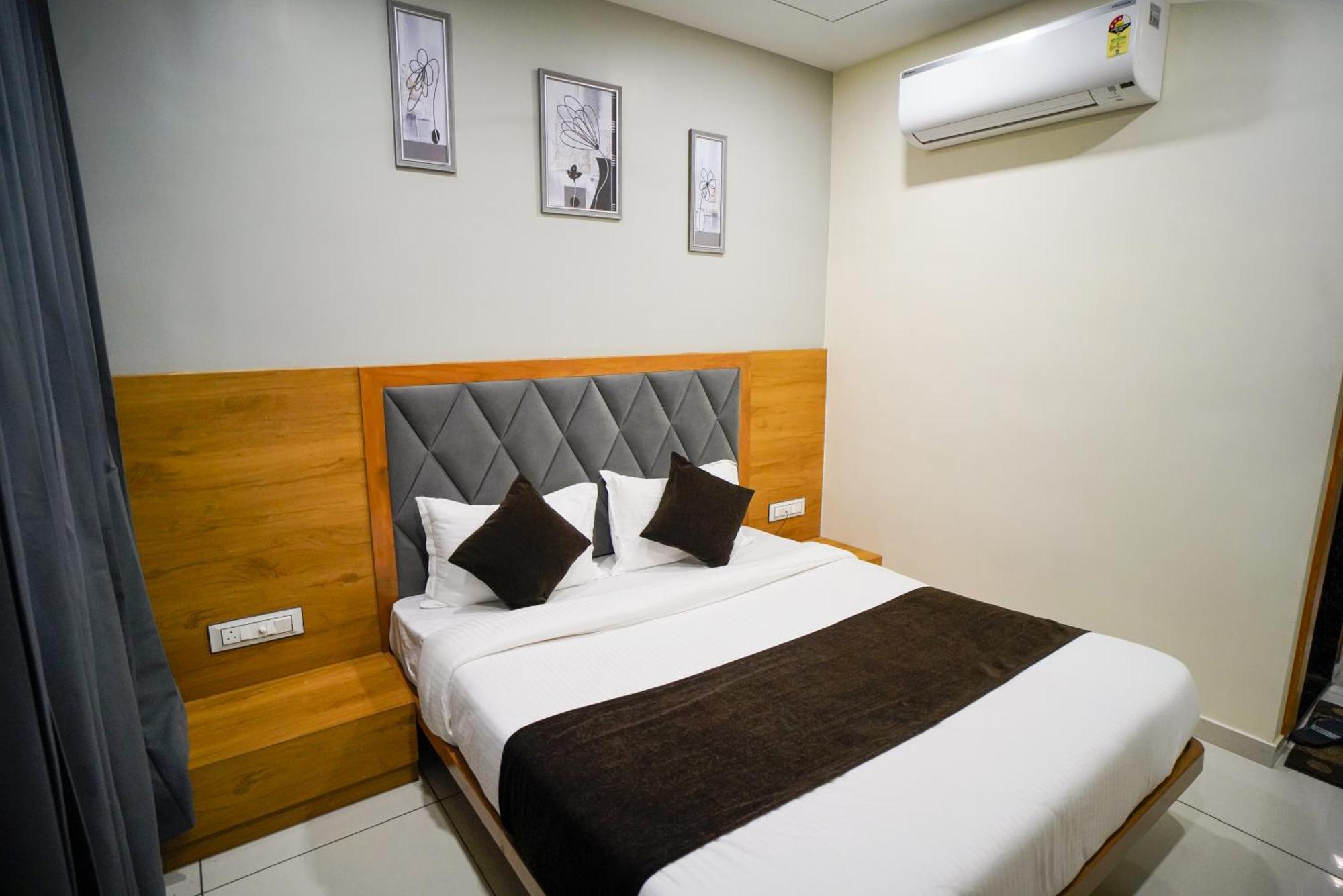 Hotel Suncity Ahmedabad Eksteriør billede