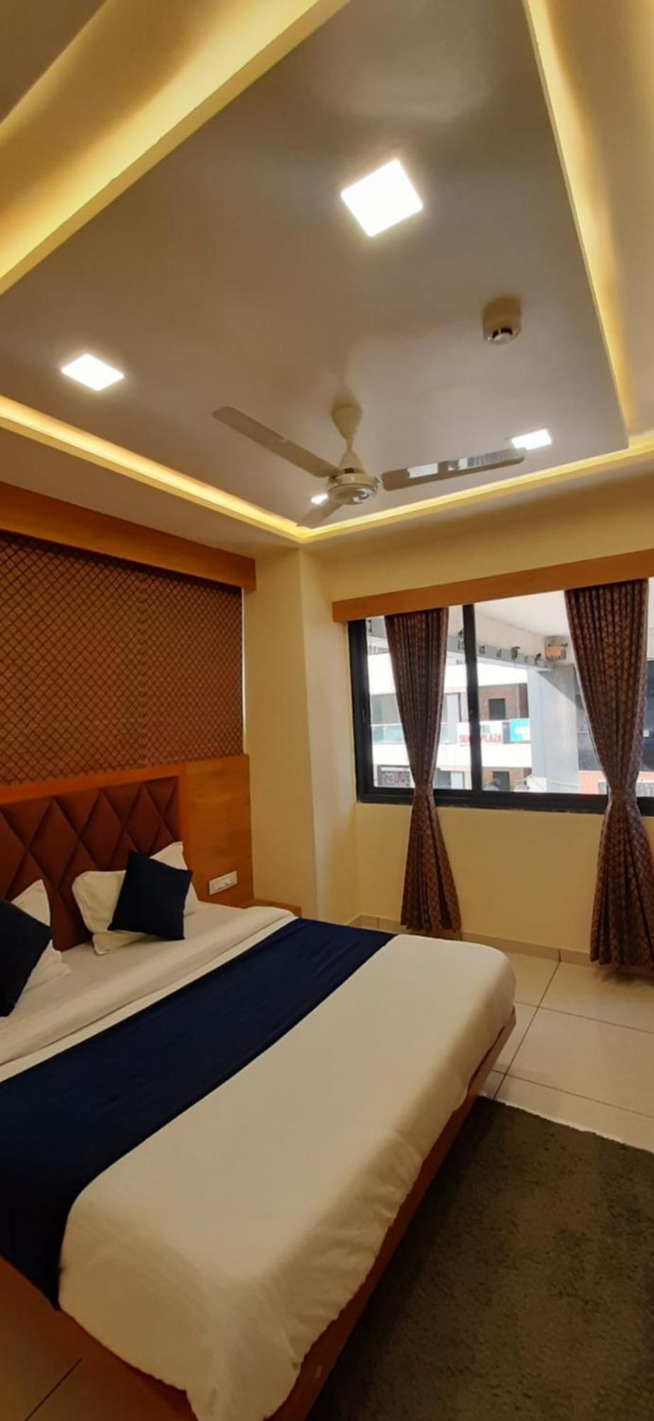 Hotel Suncity Ahmedabad Værelse billede