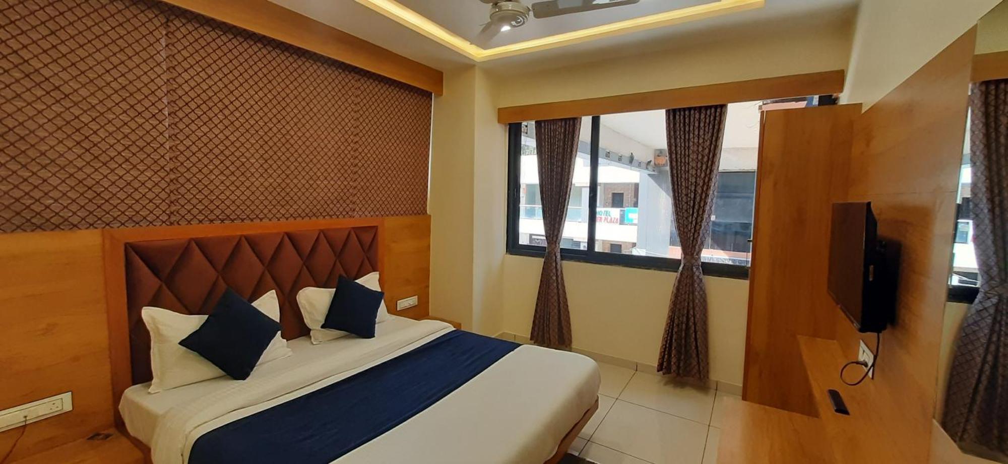Hotel Suncity Ahmedabad Værelse billede